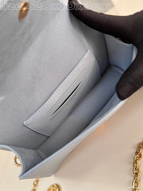 Cheap Chain On VUITTON Wallet Lily LOUIS 0805
